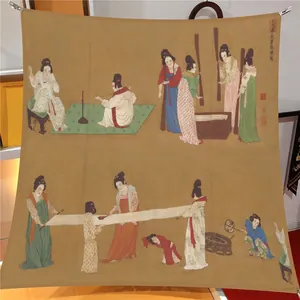 Sciarpa in seta con pittura antica delle dame di corte Tang in toni marrone chiaro