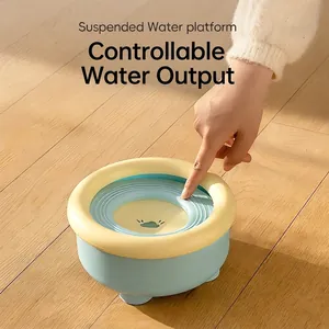 Schwimmender Hundenapf mit Spritzschutzplatte und Handdruck-Funktion für Wasserfluss