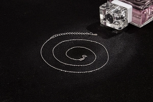 Detail of S925 sterling silver water wave chain necklace with adjustable clasp extension