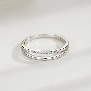 Elegant s925 sterling silver double-layered ring featuring a sparkling pavé zirconia band