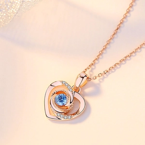 Collier en argent S925 avec pendentif cœur bleu et finition or rose élégante
