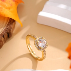 French luxury square sugar adjustable gold ring with sparkling cubic zirconia diamonds