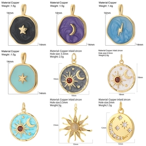 Pendentifs célestes bohèmes en cuivre émaillé planètes étoiles soleil lune plaqué or