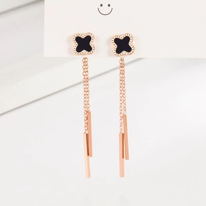Fashionable four-leaf clover tassel earrings with rose gold plating and black enamel inlay