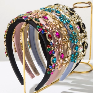 Baroque Padded Headband With Colorful Glass Rhinestone Embellished Fabric Luxury Retro Court Style Party Accessory For Women