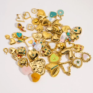 Assorted heart pendants in gold stainless steel with colorful rhinestones for DIY jewelry