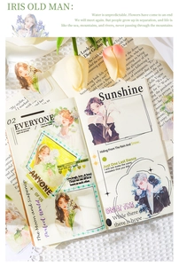 Detailweergave van vintage anime-personage stickers met artistieke typografie op een dagboek