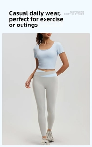 Détail de la taille croisée sur le legging de yoga taille haute en tissu respirant