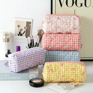 Trousses à maquillage en coton matelassé avec broderie nœud en divers carreaux colorés