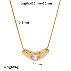 Detailansicht der 18K vergoldeten Edelstahlkette mit Zirkonia und Größenangaben.