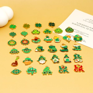 34 breloques en alliage vert pour la Saint-Patrick bricolage bijoux trèfle