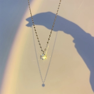 Sparkling single diamond pendant necklace in 18k gold plated copper for women