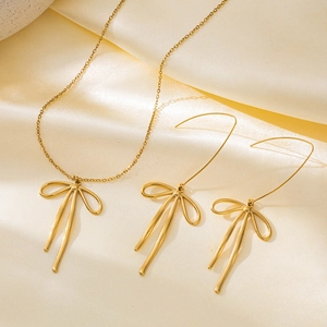 Mode Collier Et Boucles D'oreilles Nœud Ruban Plaqué Or 18K Acier Inoxydable Poli Bijoux Minimalistes Pour Femmes