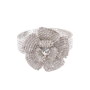 Silberner fünfreihiger Strass-Manschettenarmband mit großem glitzerndem Blumen-Mittelstück