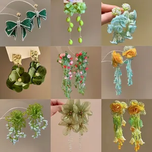 Handgefertigte Sommer Wald-Stil Blume Blatt Quaste Glas Ohrringe Für Damen Leichter Luxus Urlaub Mode Schmuck Zubehör