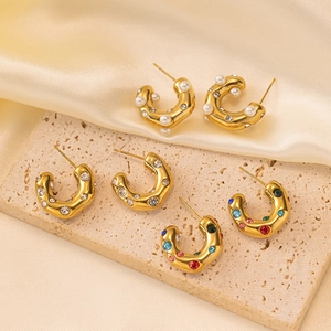 Pendientes De Aro En Forma De C De Acero Inoxidable Chapado En Oro De 18K Con Circonita Y Perla Artificial Geométrica Para Mujer