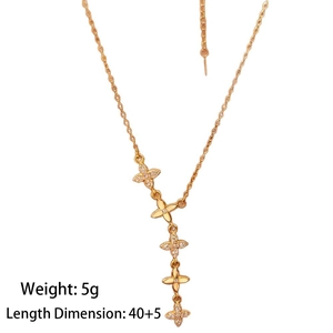 Collier doré avec pendentifs trèfle à quatre feuilles sertis de diamants, chaîne 45cm