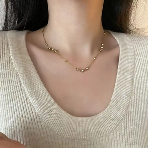 Minimalist 18K gold plated stainless steel necklace with three sparkling zircons for women