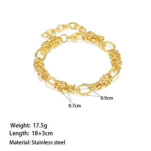 Chic gold stainless steel chain bracelet with interlocking polished and frosted rings