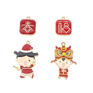 Festliche chinesische Neujahrs-DIY-Anhänger mit Motiven für Frühling, Glück und Glückspuppen.