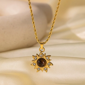 Collier Pendentif Soleil Vintage Avec Pierre Oeil De Tigre Et Strass Acier Titane Plaqué Or Chaîne Corde Bijou Pour Femmes