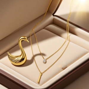 Collana A Doppio Strato In Acciaio Inossidabile Placcato Oro Con Pendente In Zirconia A Goccia D'acqua E Barra Verticale Minimalista Per Donna