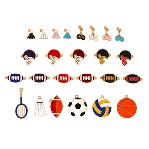 Collection de breloques de sport en émail coloré pour la fabrication de bijoux DIY et clés