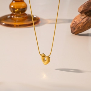 Herz Halskette Und Creolen 18K Vergoldet Edelstahl Hohl Anhänger Mode Trendiger Schmuck Für Damen