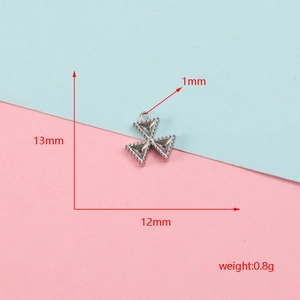 Detailed size measurements of a stainless steel triple triangle pendant setting.