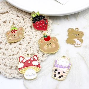 Set van schattige emaille bedels kat en beer voor DIY sieraden maken