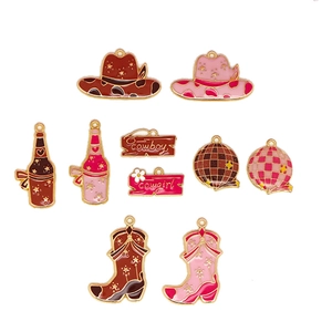 Set di ciondoli smaltati a tema cowboy con cappelli e stivali per gioielli fai da te