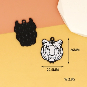 Dimensions détaillées du pendentif tigre en alliage noir et blanc pour bijoux DIY