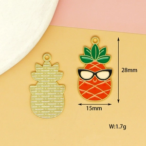 Detailed view of enamel pineapple charm with dimensions 28x15mm and weight 1.7g.