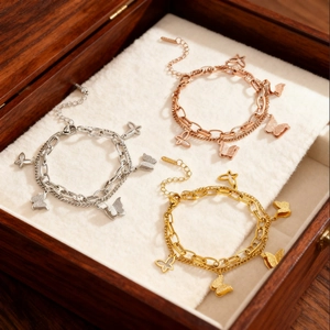Bracelet Pendentif Papillon Superposé Acier Inoxydable Breloques Étoiles Dépolies Bijoux Minimalistes Pour Femmes Élégant