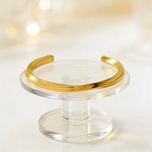 Bracelet jonc ouvert torsadé minimaliste en acier titane avec placage en or 18 carats