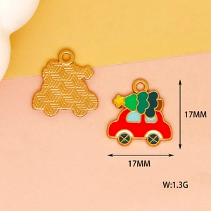 Detailed close-up of a Christmas car alloy enamel charm with size and weight info