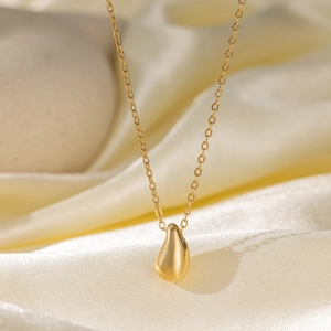 Collier minimaliste en acier inoxydable plaqué or 18k avec pendentif en forme de goutte d'eau