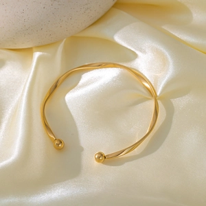 Twisted Cuff Bangle Bracelet Stainless Steel Mobius Design Open Minimalist Fashion Jewelry For Women