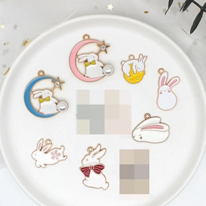 Pendentifs Lapin à Longues Oreilles en Alliage Émaillé Coréen Strass Perle Artificielle Étoile Lune Breloques pour Création de Bijoux DIY