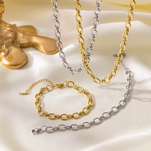 Chunky 18K gold and silver plated Cuban link necklace and bracelet set in minimalist style