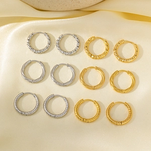 Créoles Torsadées Plaqué Or 18K Acier Inoxydable Géométrique Minimaliste Bijoux De Luxe Pour Femmes