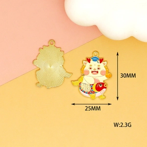 Detailed view of a cute koi dragon baby pendant with 30mm height and 2.3g weight markers.