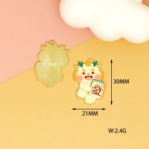 Detailed view of a cute enamel dragon charm pendant with dimensions and weight parameters