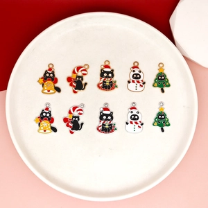 Gedetailleerd overzicht van diverse kerst zwarte kat legering bedeltjes voor DIY sieraden