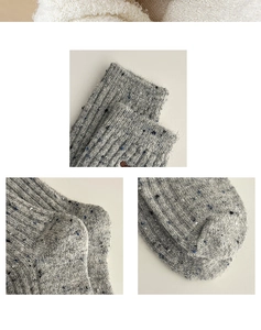 Détails du bord-côte, du talon et de la pointe des chaussettes en laine chinée