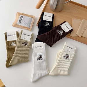 Combed Cotton Crew Socks Snow Mountain Embroidery Outdoor Camping Style Ribbed Cuff Breathable For Men Women