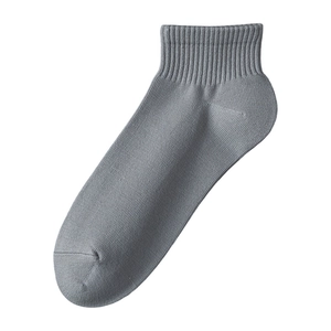 Casual dark grey cotton crew socks with ribbed cuffs for men, shown on white background