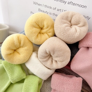 Dicke warme Wintersocken für Damen mit kuscheligem Fleecefutter in verschiedenen Bonbonfarben