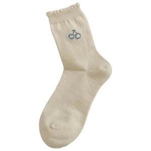 Creamy mid-calf socks with wavy cuffs and blue cherry embroidery in Japanese style