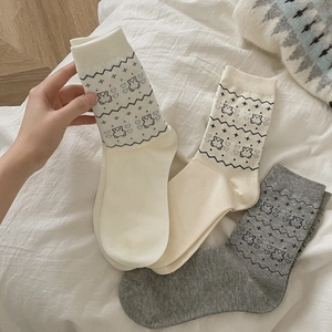 Tre paia di calzini in maglia stile giapponese con simpatici orsetti e cuori jacquard